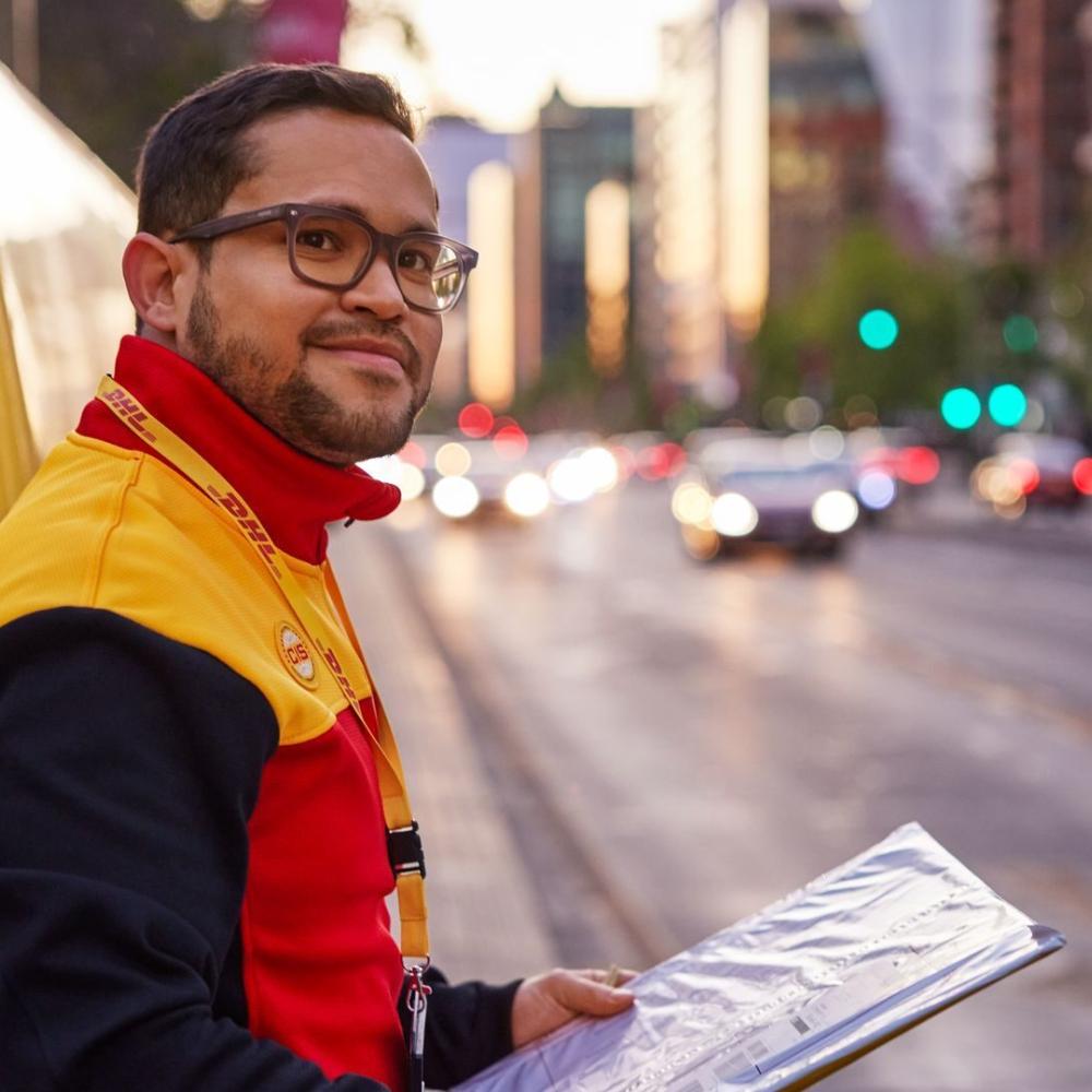 DHL
