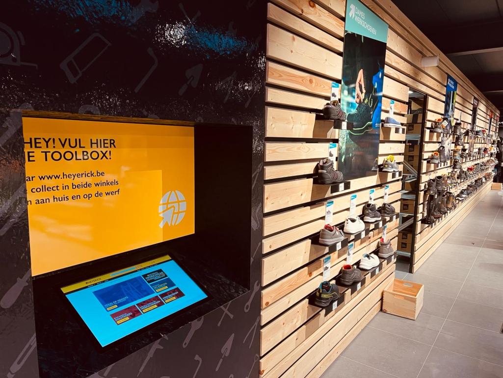 Digitale signage in een retailwinkel